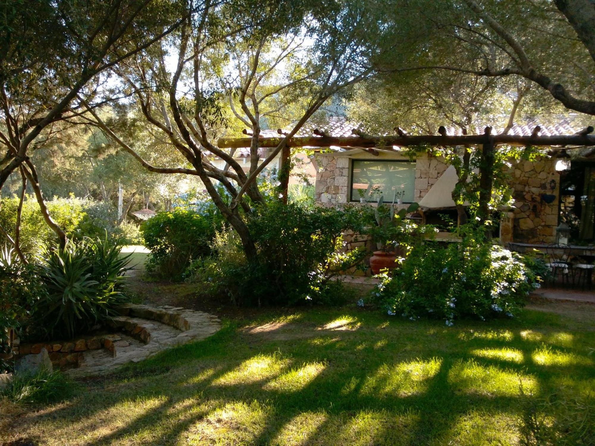 Domus De Rocas House *