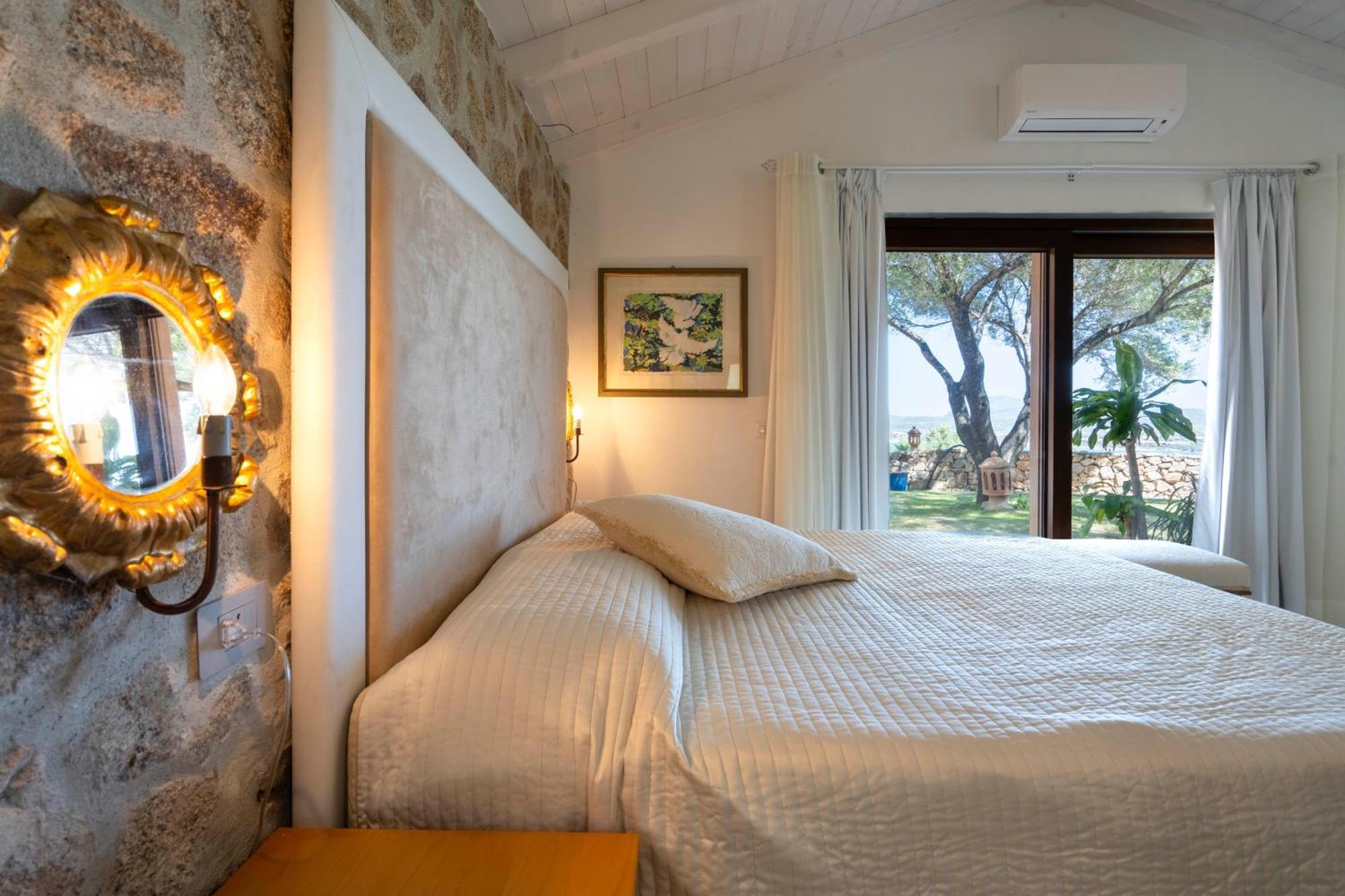 Domus De Rocas House Villa